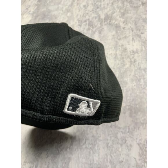 New Era San Diego Padres Hat Mens 7 3/8 Black Swinging Friar Fitted Cap MLB - Picture 4 of 7